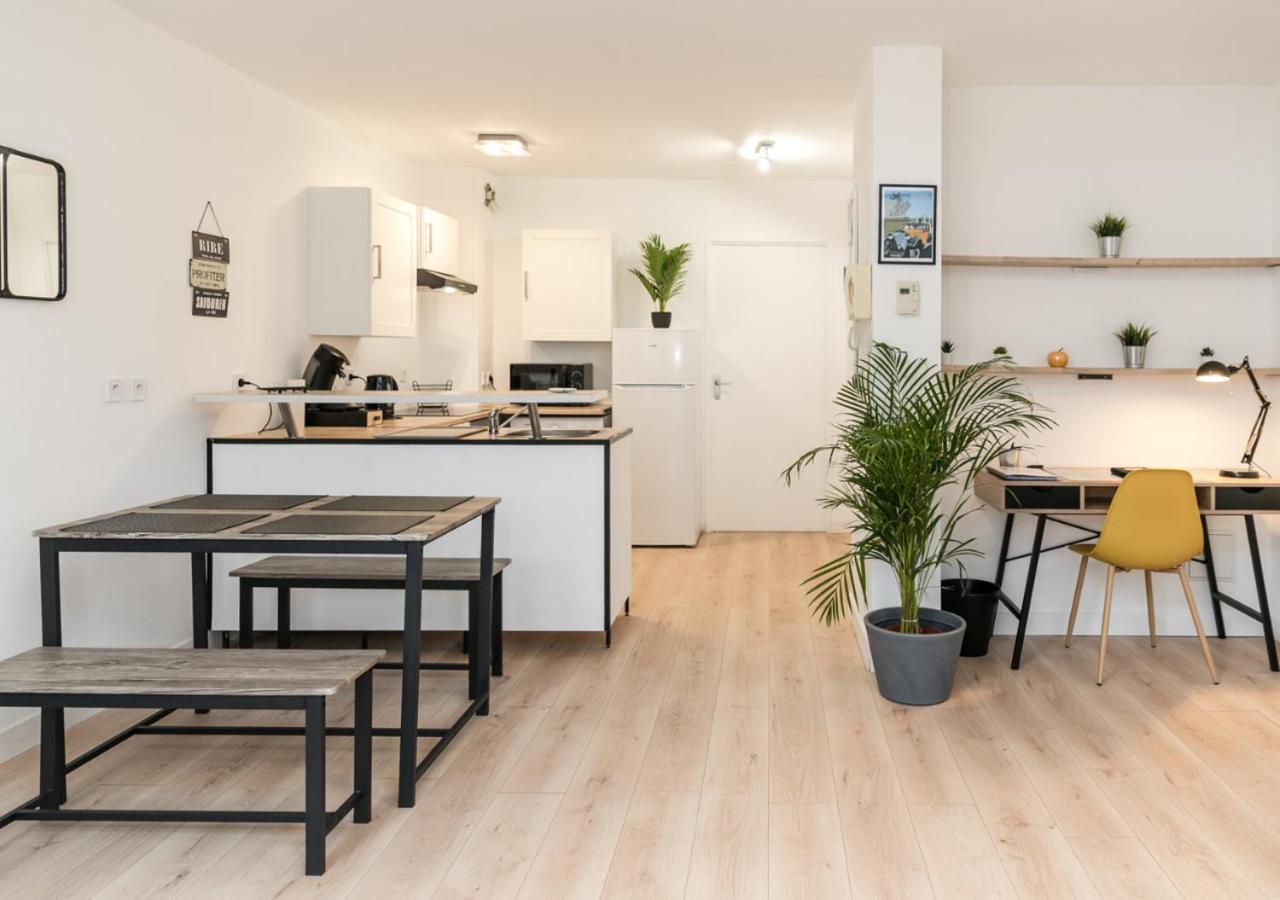 "Le Roll'S" - 1 Chambre - 5 Couchages - Calme - Terrasse - Parking Prive 图尔 外观 照片